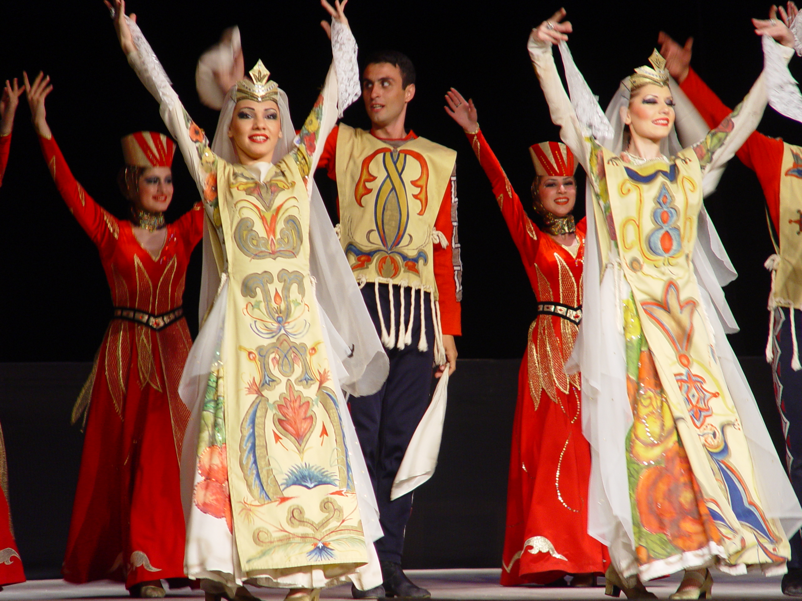 «Тараз» как уникальное явление армянской народной культуры