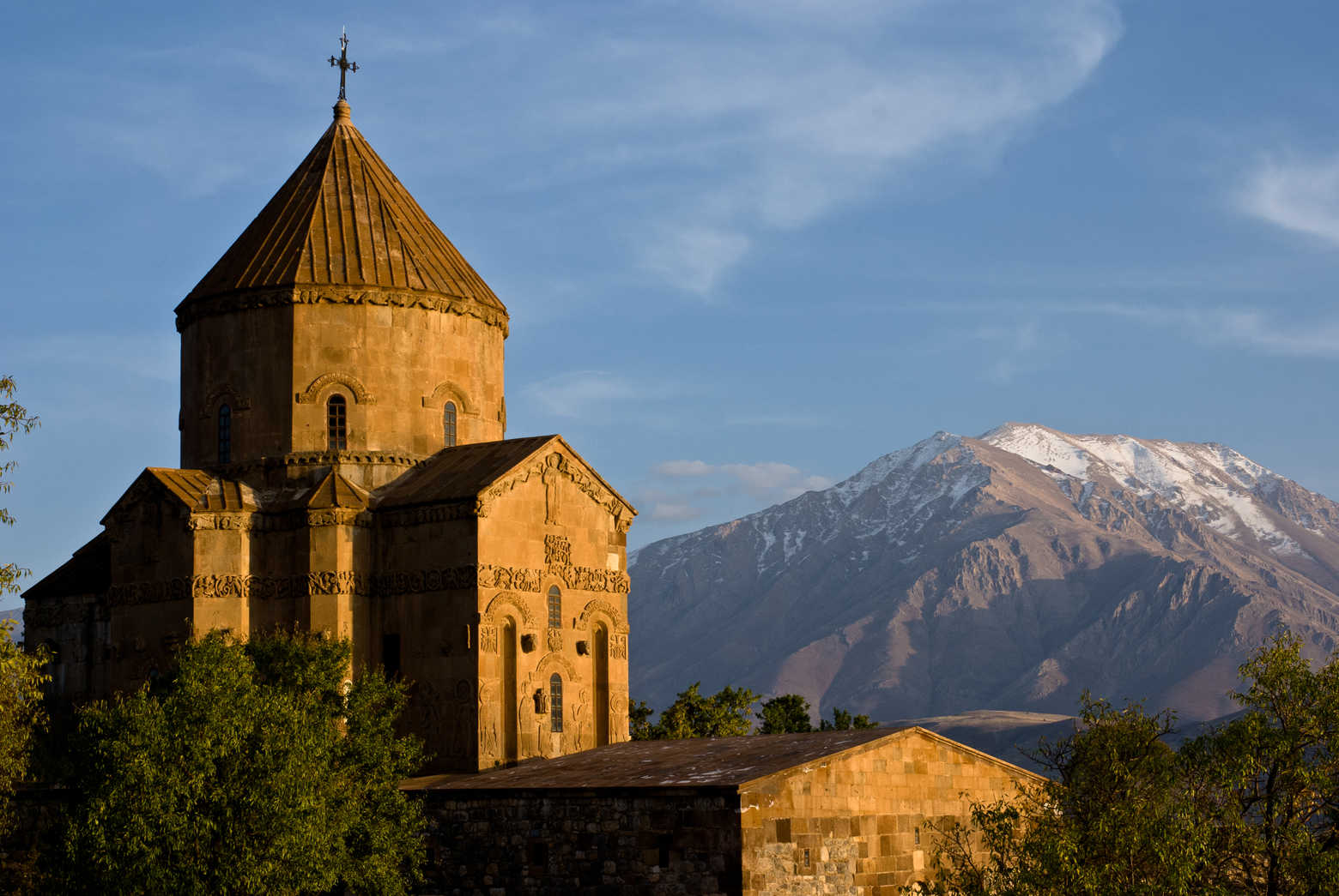Можно ли в армянскую церковь